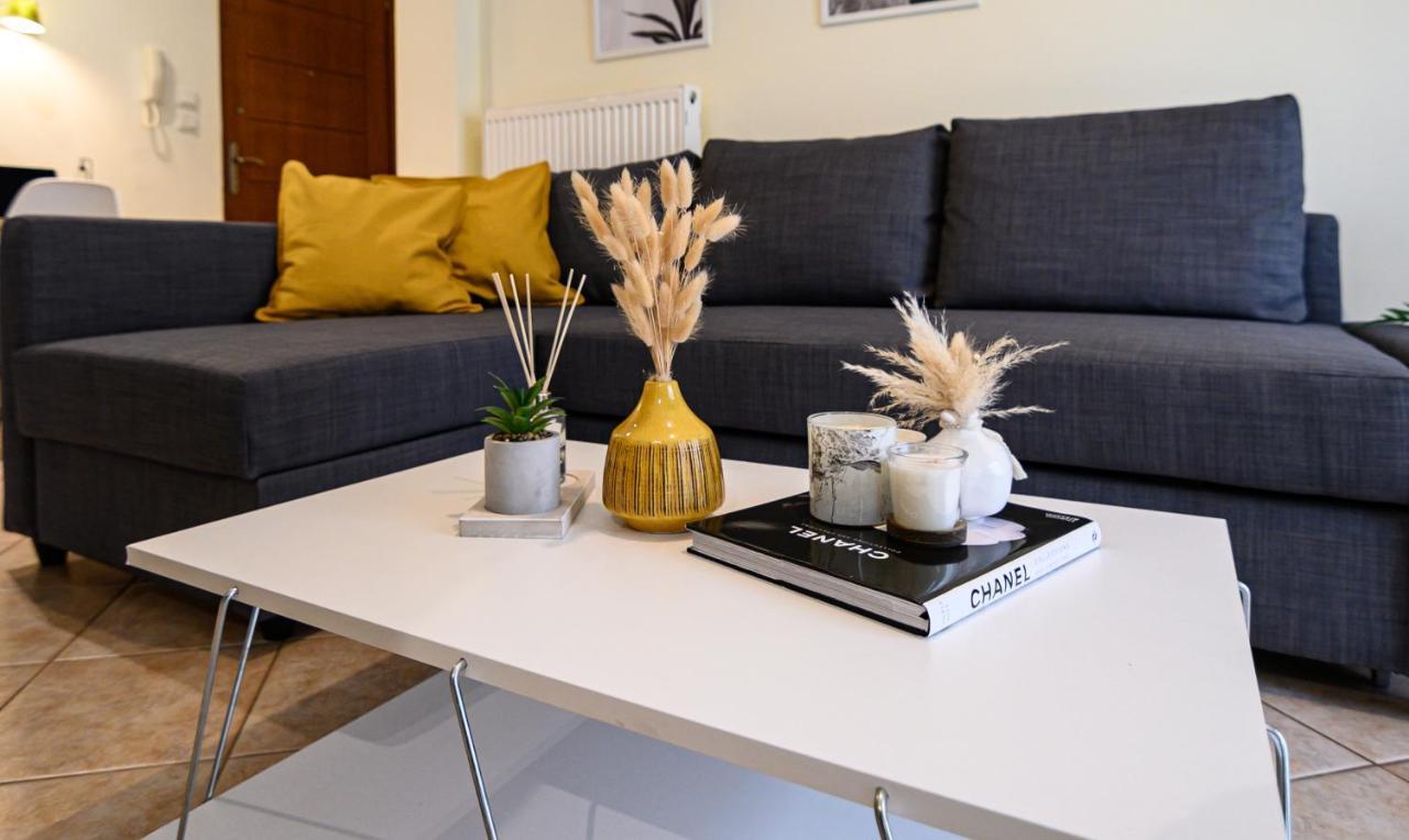 Yellow Fresh Apartment-City Center Alexandroupoli Exterior photo